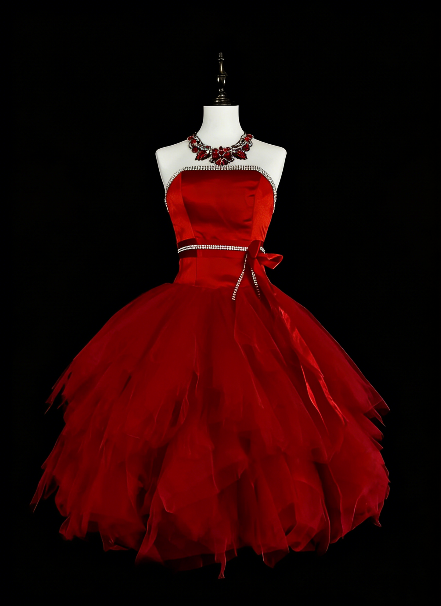 Robe de bal bustier en tulle rouge unique Inspo mode vintage Années 2000 Robes de bal courtes Inspo Robes de bal N2011