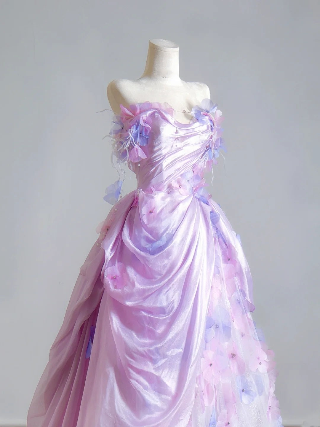 Robe de bal intemporelle bustier en tulle fleuri lilas, inspiration robe de soirée N399