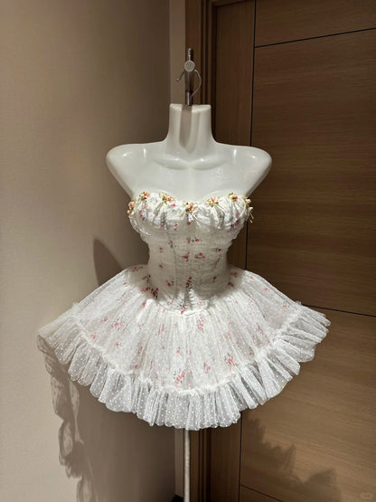 Süßes Ballkleid Trägerlos Weißer Tüll Mit 3D-Blumen Kurze Nacht In Rio Inspo Hoco-Kleid-Ideen Homecoming-Kleider RB4040
