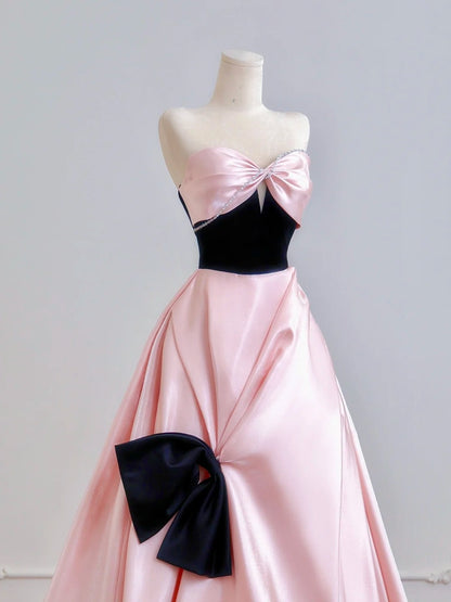 Zeitloses Ballkleid mit Herzausschnitt, langes, rosa Satin-Abendkleid, Inspiration für Partykleider N400
