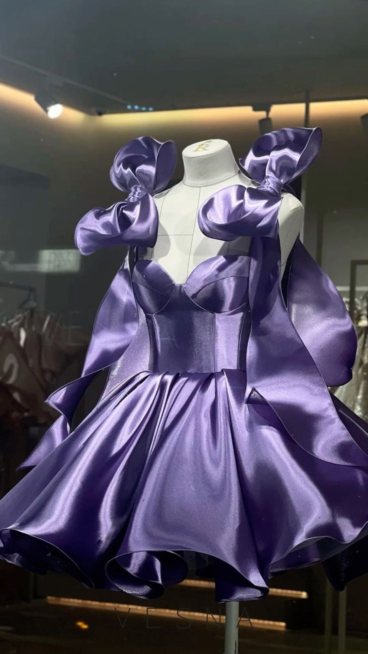 Cheap Ball Gown Spaghetti Straps Satin Grape Short 16th Birthday Dress Homecoming Dresses Cocktail Gown AB008