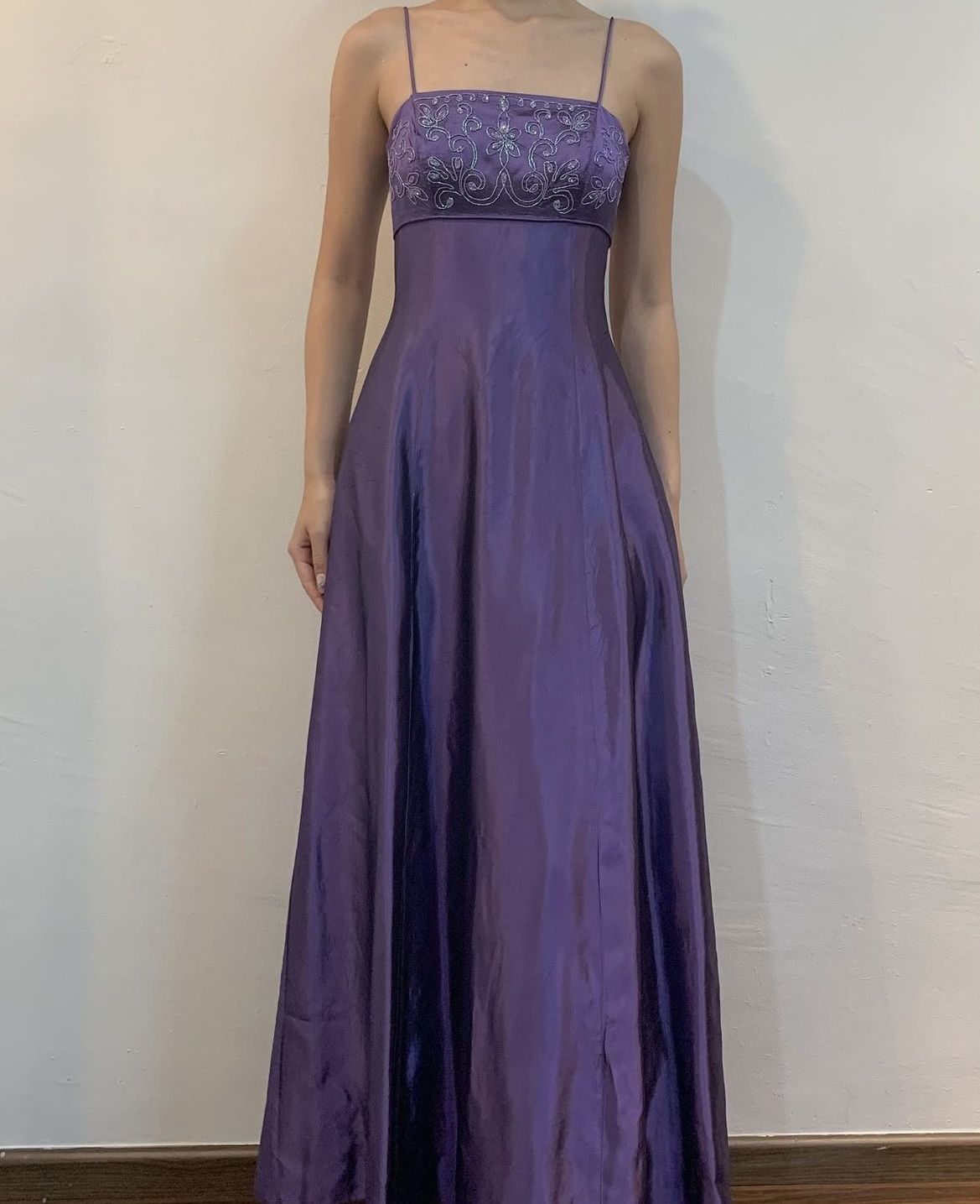 Robe de Soirée Longue Vintage sans Manches avec Bretelles Fines, Motif Raisin et Perles, Robe de Bal N2555