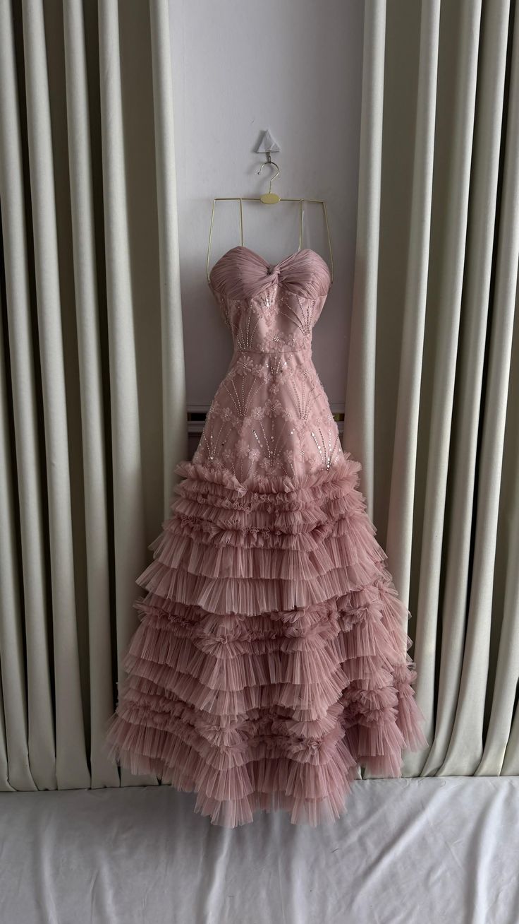 Robe de bal longue en tulle à volants et décolleté cœur, robe de soirée rose pour les 15 et 16 ans (AB1755)