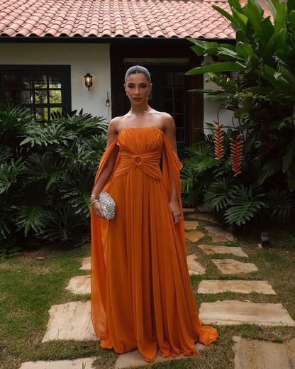 Robes de bal orange personnalisées à épaules dénudées et châle, robes de soirée drapées sans bretelles AB421