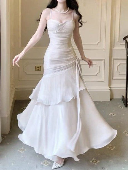 Robe de bal longue vintage à fines bretelles, en mousseline de soie bleue et satin à volants, style féerique, référence N1798