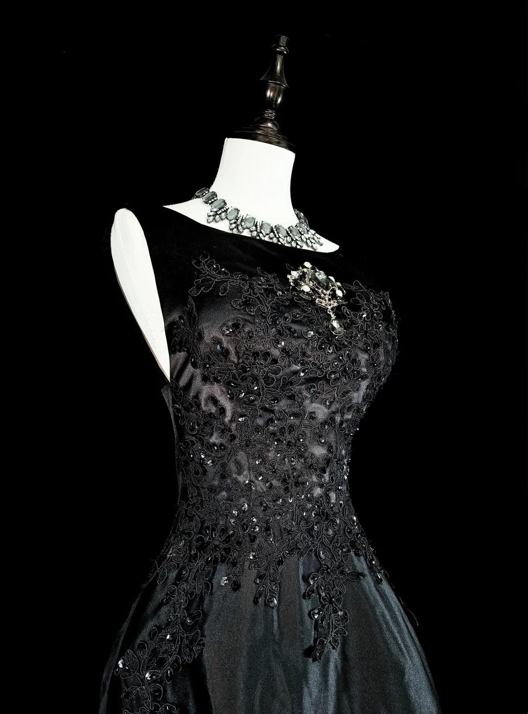 Vintage Abschlussballkleider Ästhetisch A-Linie Rundhals Schwarz Tüll mit Applikationen Langes Abendkleid N2158