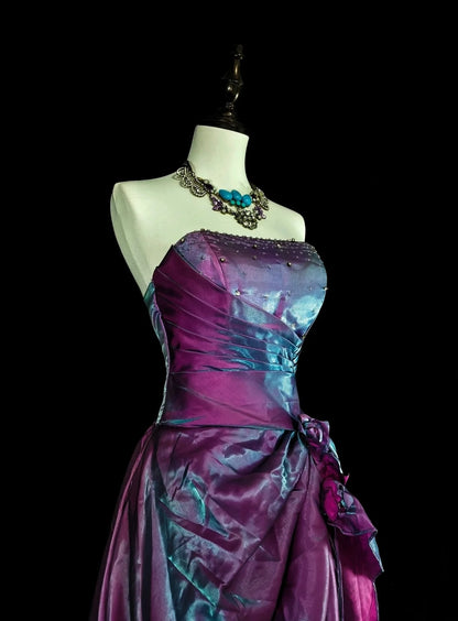 Vintage-Abendkleider im Stil der 1950er Jahre: Retro-Ballkleid, trägerlos, weinrot, lang, mit Rüschen, N2007
