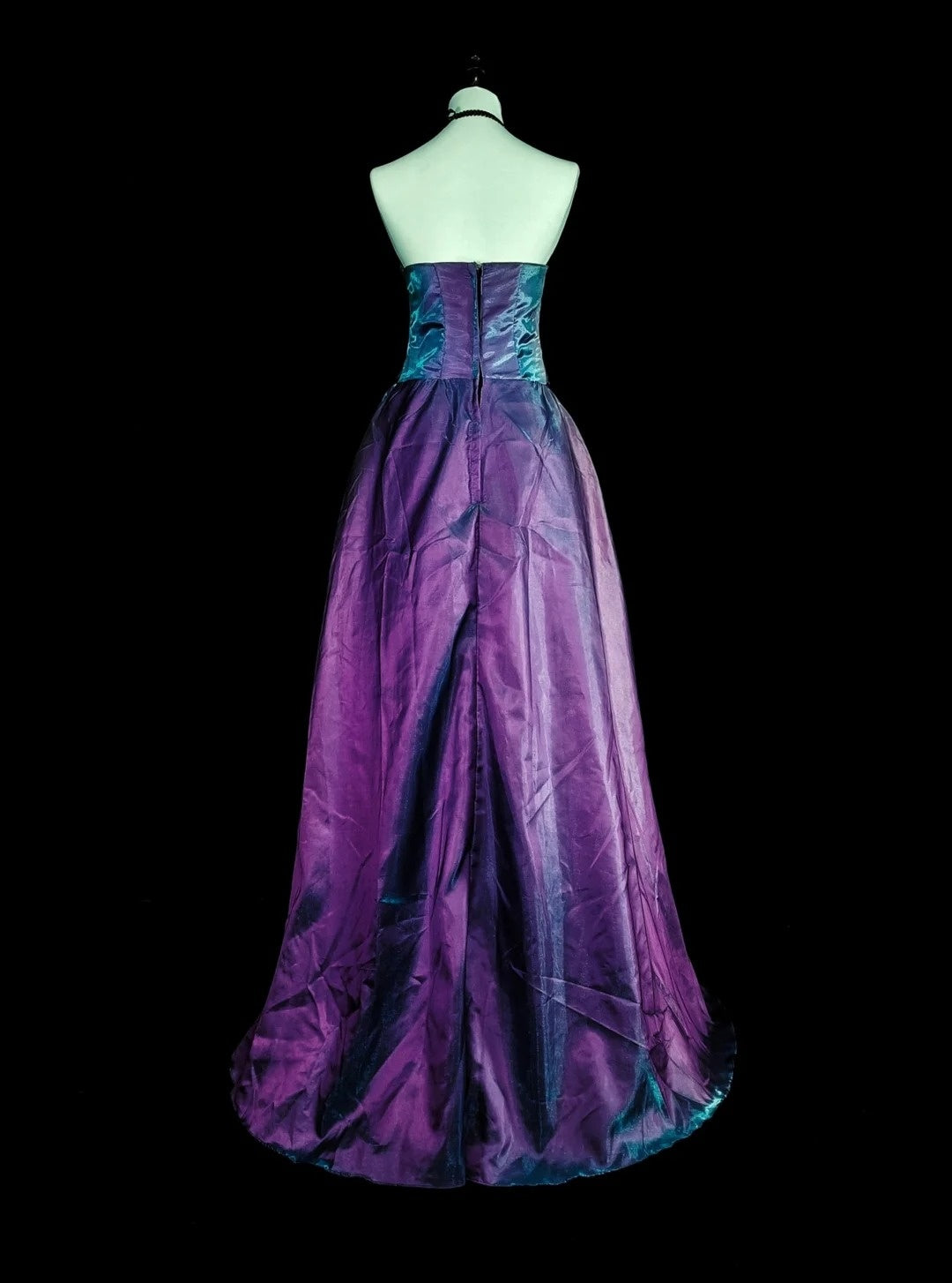 Vintage-Abendkleider im Stil der 1950er Jahre: Retro-Ballkleid, trägerlos, weinrot, lang, mit Rüschen, N2007