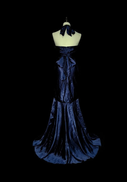 Robe de bal d'été vintage bleu marine à col halter sirène ornée de perles et d'une longue cravate noire, idéale pour les soirées formelles de printemps (N1421)