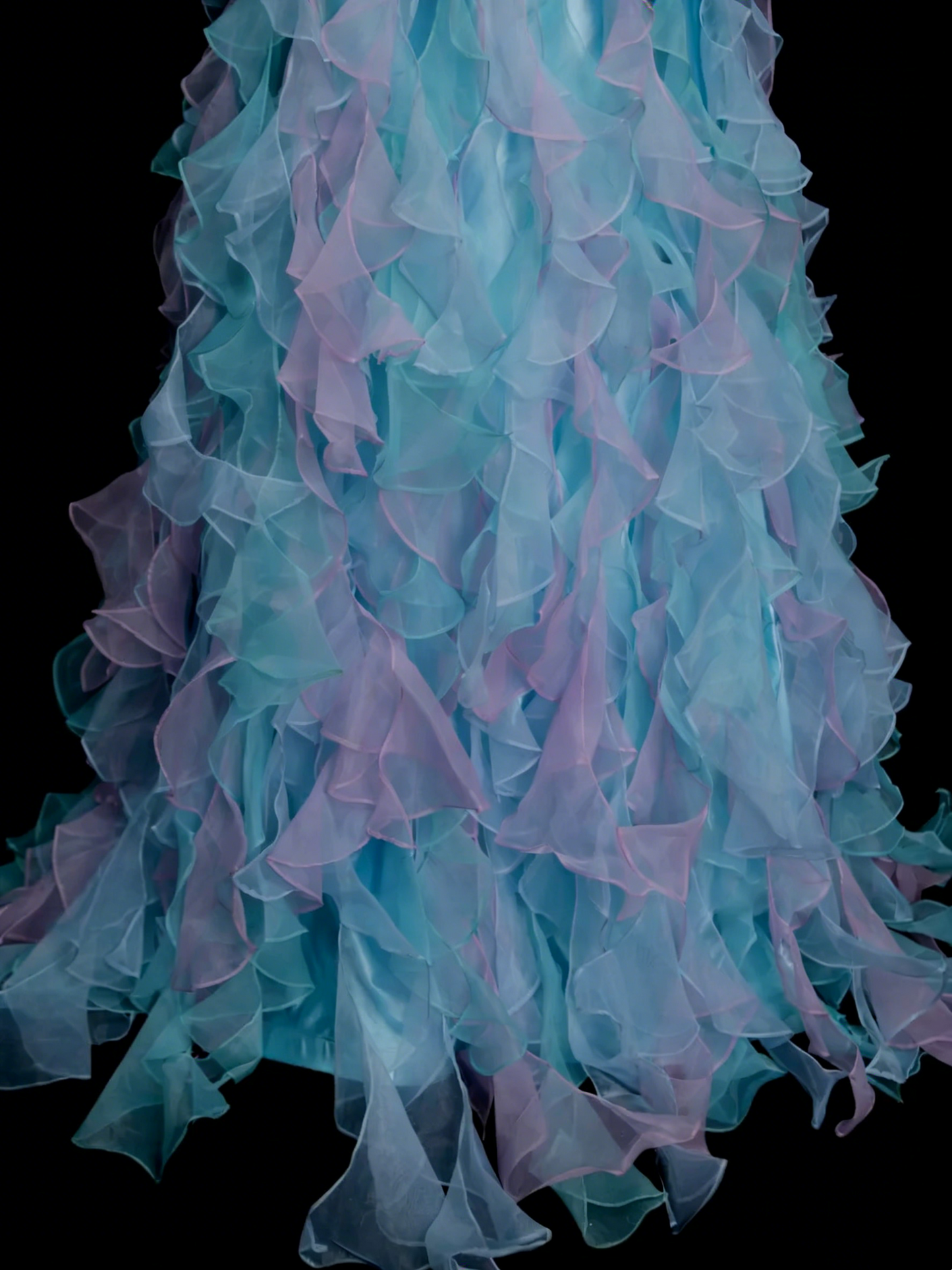 Niedliches Ballkleid, Neckholder, Blau mit gestuften Lagen, Rüschen, lange Partykleider, Ballkleider N2143