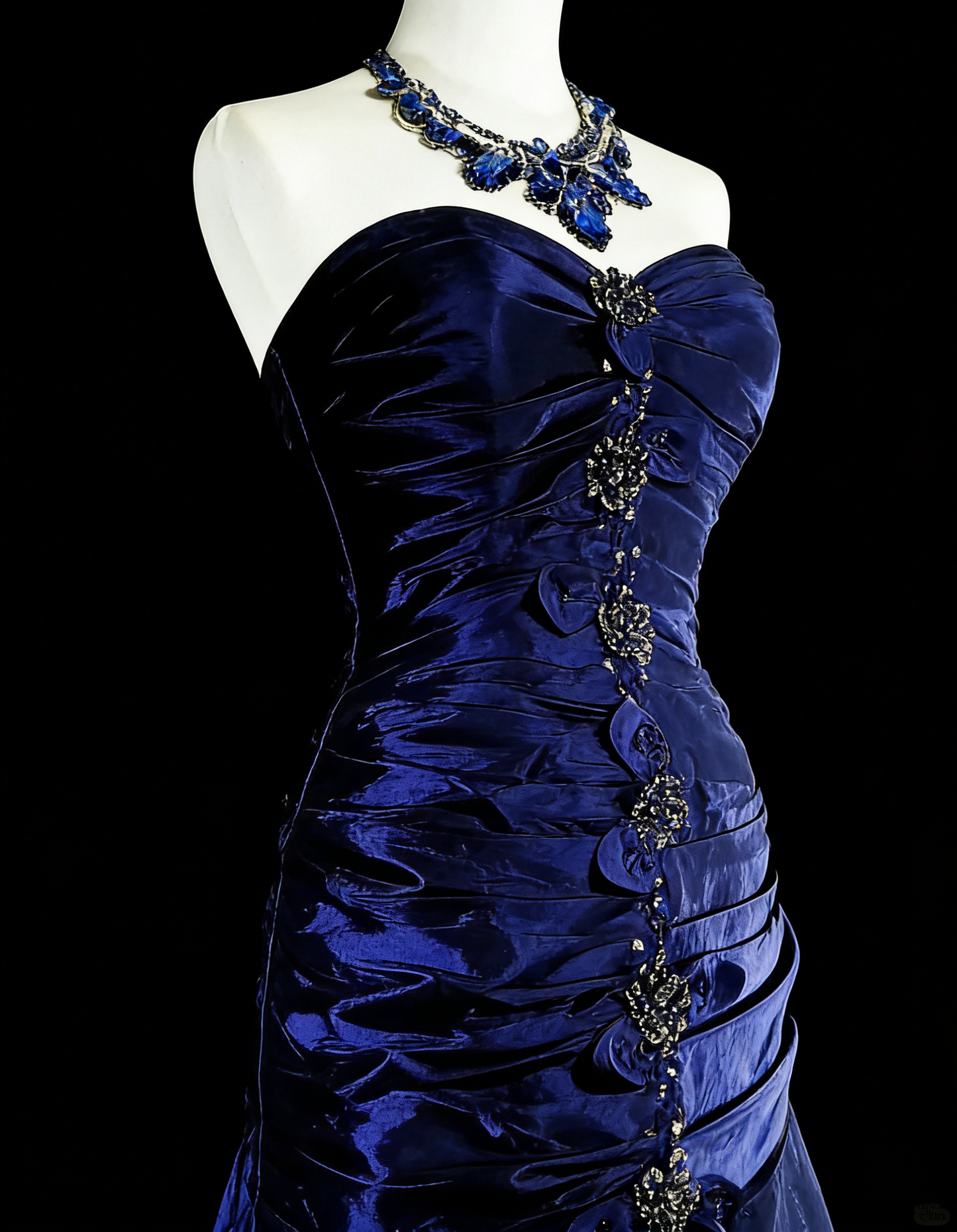 Robe de bal longue vintage années 1760, style sirène, décolleté cœur, bleu royal, plissée en satin, N1605