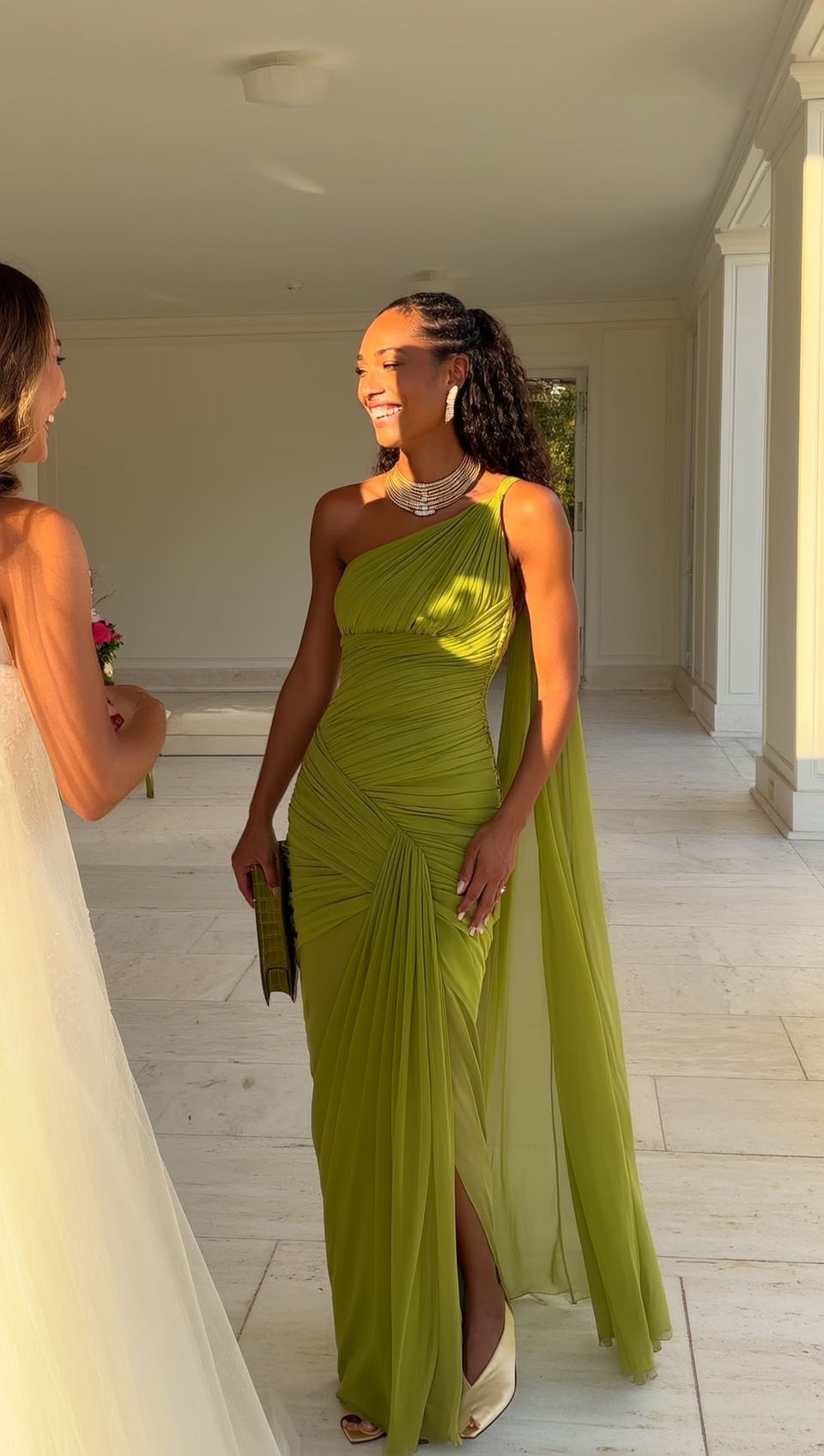 Robe de bal longue fendue en mousseline verte asymétrique à une épaule, style fourreau, idéale pour les lycéennes, les jeunes filles et les invitées de mariage (N1004)