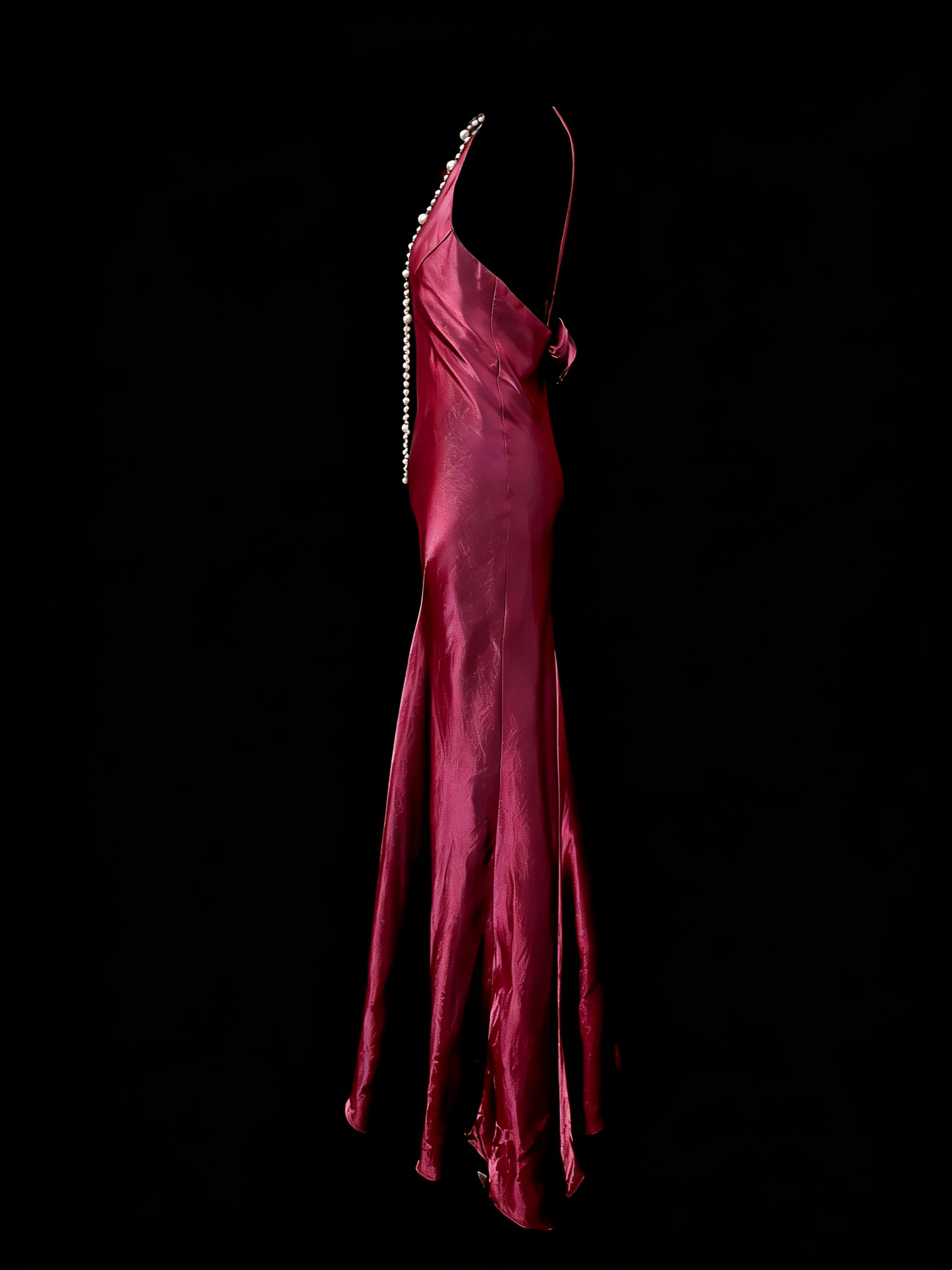Robe fourreau bordeaux satinée à col rond, style modeste, idéale pour une soirée formelle ou une remise de diplômes (N1152)