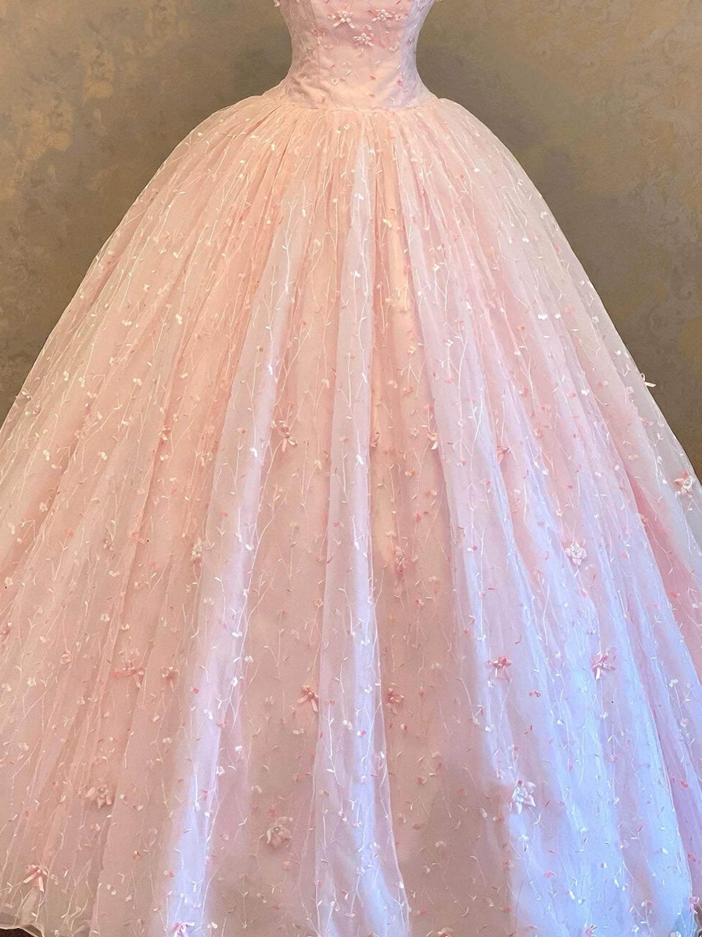 Neues Ballkleid 2026 für Quinceañeras, Rüschen, rosa Spitze, Party, süßes Outfit für den 16. Geburtstag, Kleid AB2224