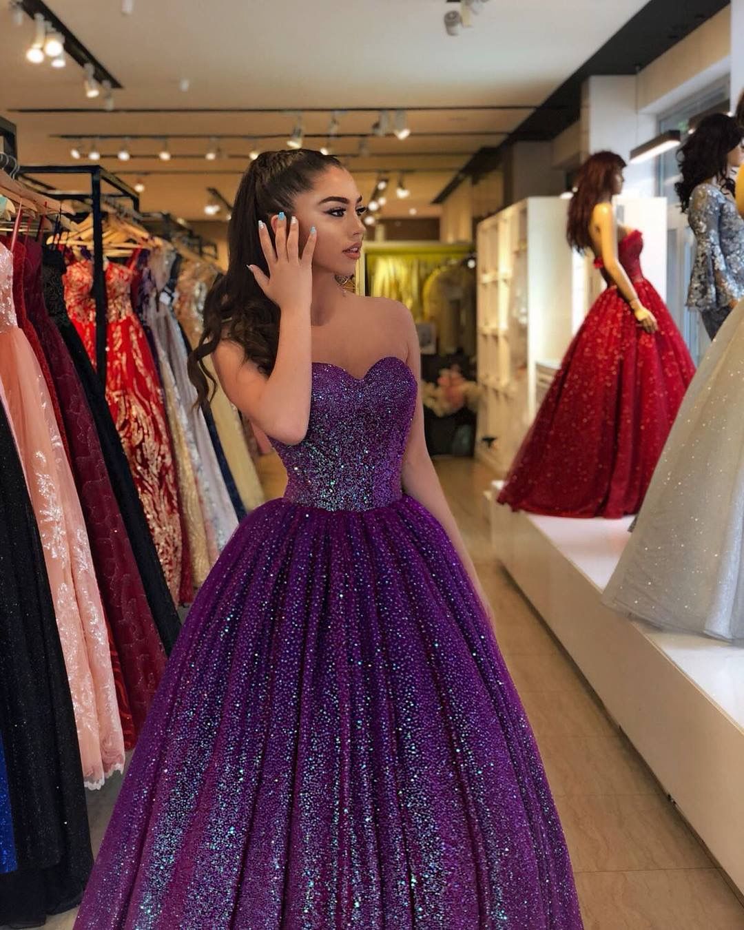 Elegante Abschlussballkleider für Teenager: Inspiration für High Schools – Ballkleid mit Herzausschnitt in Traubenfarbe, halbformell, lang, AB2125