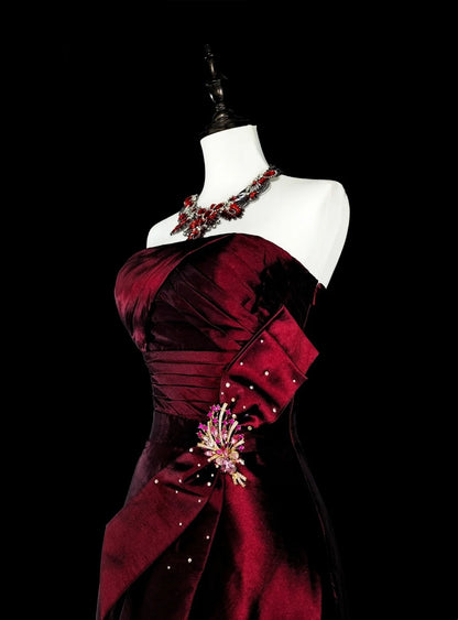 Robes de bal vintage esthétiques Ligne A Bustier Satin bordeaux avec perles Longue robe de soirée N3065
