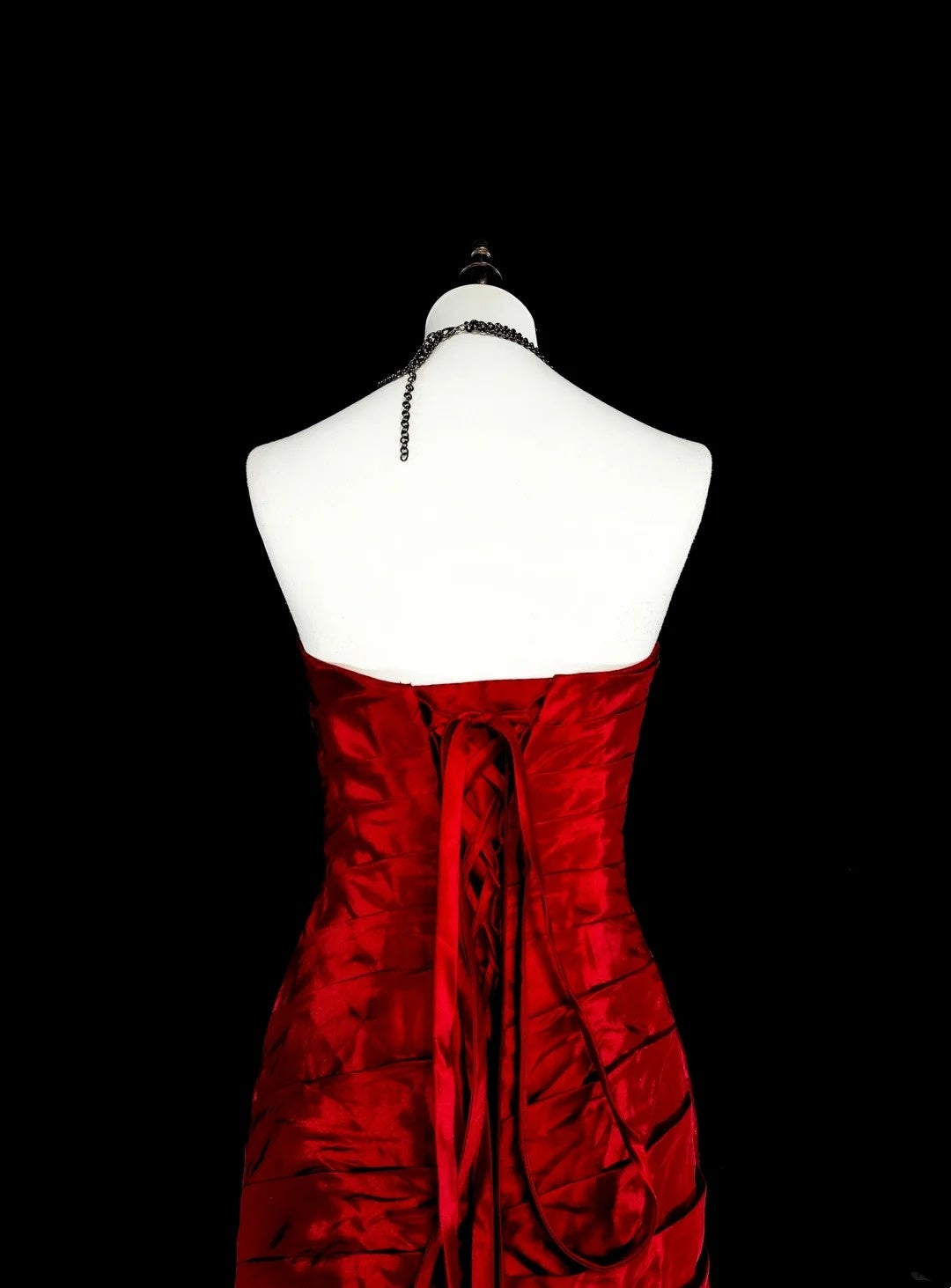 Vintage Abschlussballkleider Meerjungfrau Sweetheart Burgunderrot Satin mit Perlen Falten Langes Abendkleid N2385