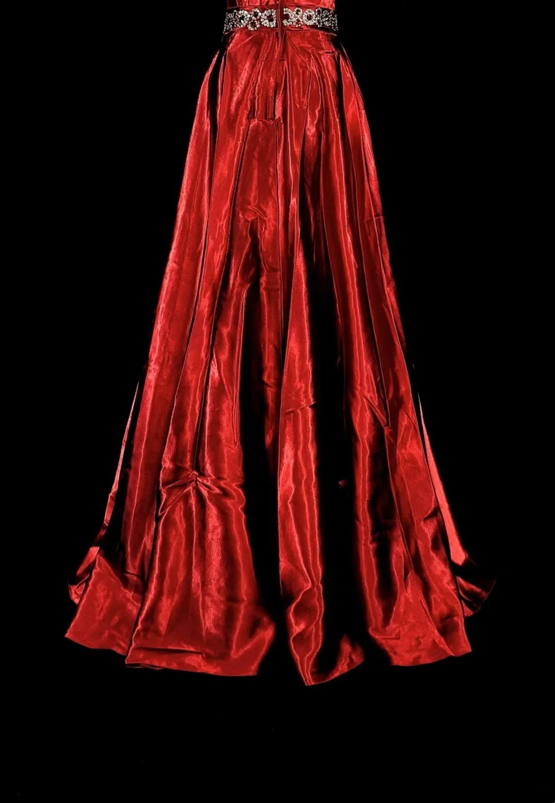 Robe de bal longue rouge vintage asymétrique à une épaule, ornée de perles, référence N1825