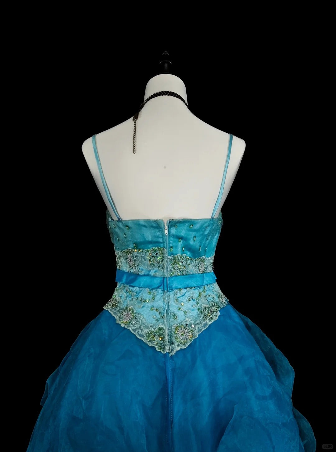 Robes de bal vintage pour le bal Bretelles spaghetti bleues avec perles Robe de soirée longue années 80 N2701