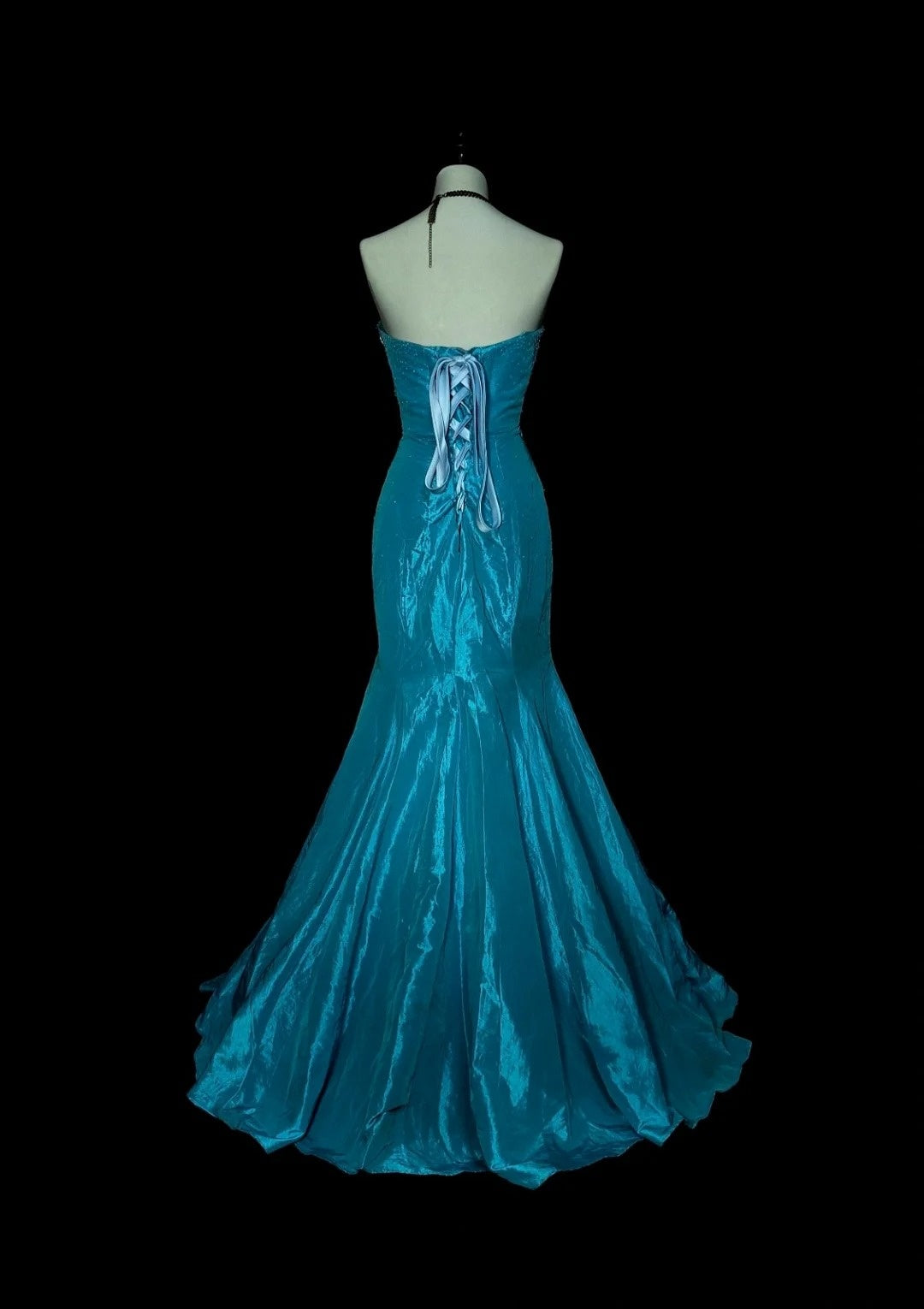 Robe de bal longue sirène vintage sans bretelles, années 2000, ornée de perles dorées, référence N1358