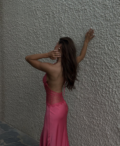 Elegantes Ballkleid-Inspiration: Langes, halbformelles Etuikleid mit Neckholder aus rosafarbenem, seidigem Satin für Teenager und Schüler der Oberstufe (AB1953)