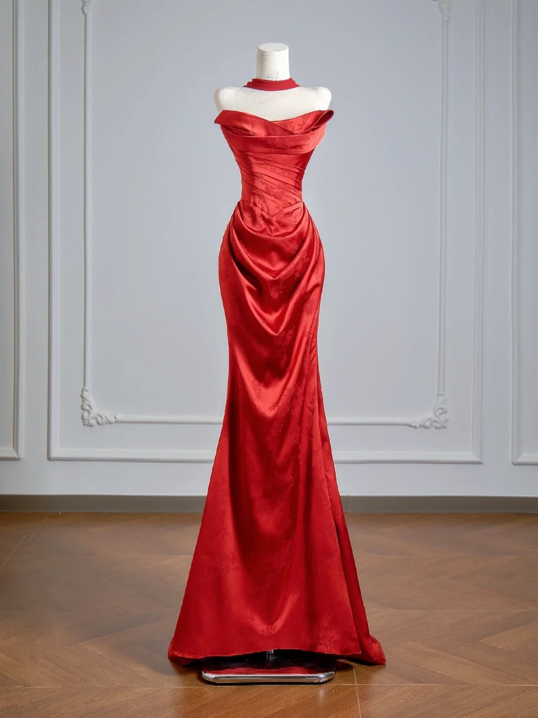 Figurschmeichelndes, trägerloses, rotes Meerjungfrauen-Satinkleid mit Schal, langes Abendkleid, formelles Ballkleid, Geburtstagskleid N383