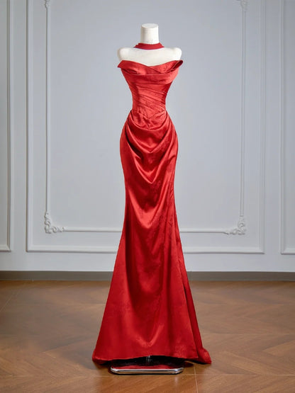 Figurschmeichelndes, trägerloses, rotes Meerjungfrauen-Satinkleid mit Schal, langes Abendkleid, formelles Ballkleid, Geburtstagskleid N383