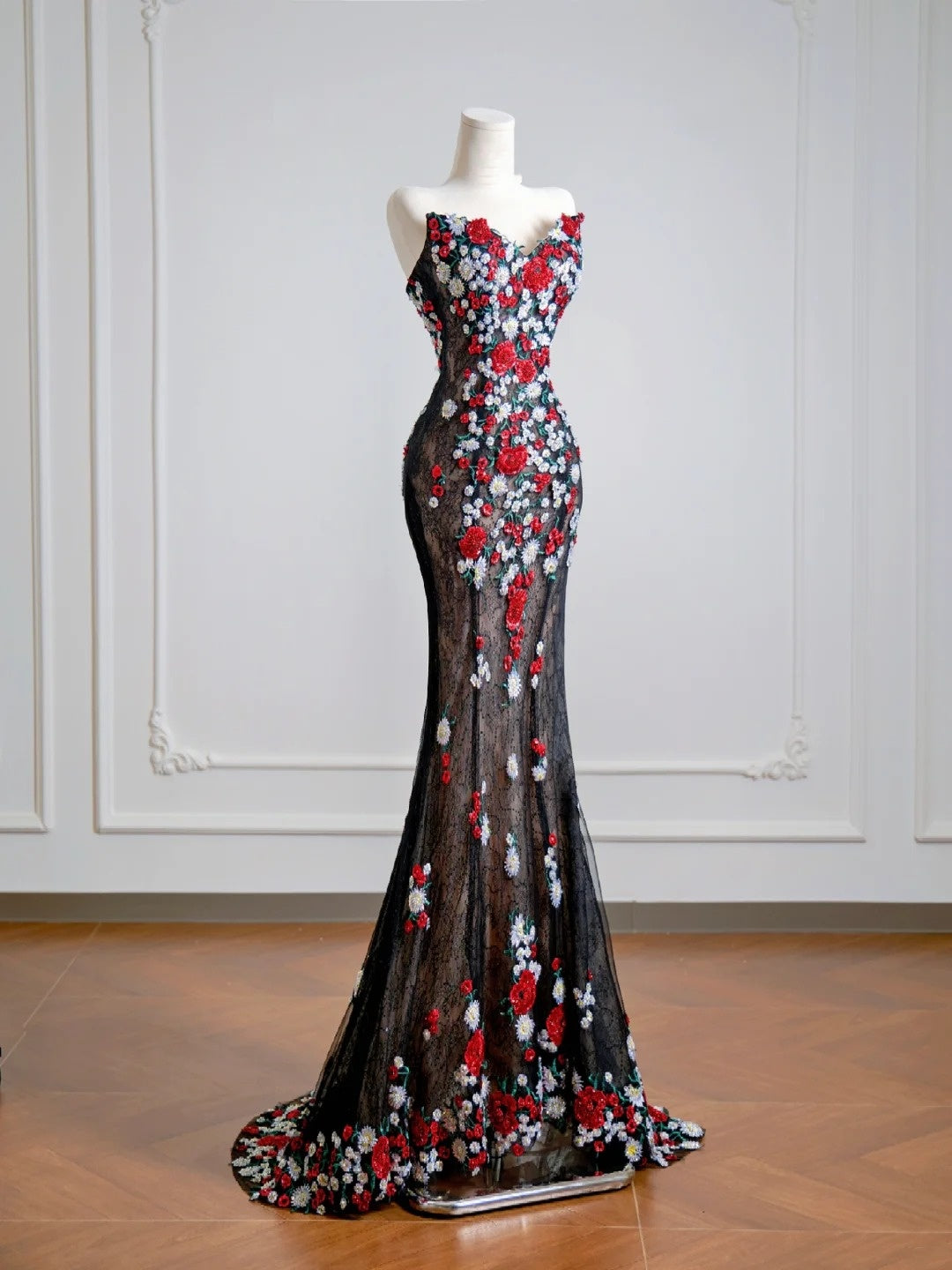 Robe de bal longue sirène en tulle noir avec décolleté cœur et appliques, idéale pour un 18e anniversaire (N344)