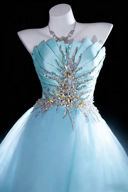 Bescheidene Ballkleider für den Abschlussball, trägerlos, helles Himmelblau, Tüll mit Perlenstickerei, langes Quinceañera-Kleid N2971