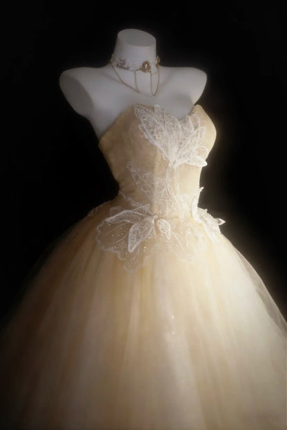 Bescheidene Ballkleider für den Abschlussball, trägerlos, Champagner, Tüll mit Applikationen, langes Quinceañera-Kleid N2973