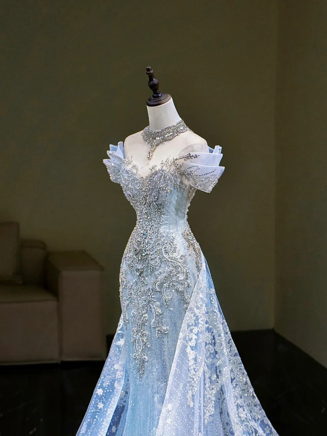 Robe de bal longue bleue à sequins, épaules dénudées, style sirène, inspiration robe de soirée RB1667