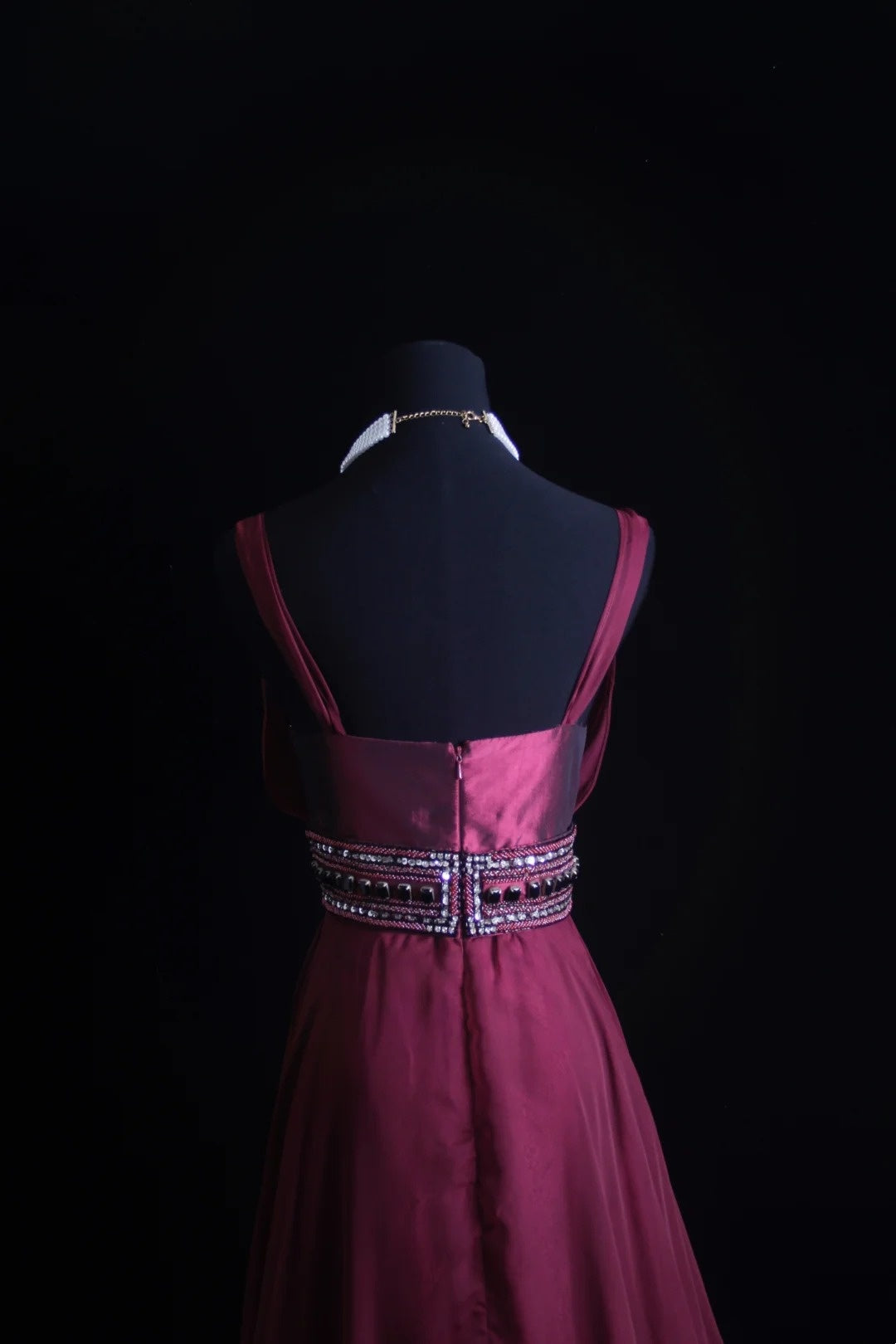 Retro-A-Linien-Chiffonkleid mit herzförmigem Ausschnitt und perlenbesetztem Oberteil im 90er-Jahre-Stil – Inspiration für Outfits zum 18. Geburtstag – Festliches Kleid N492