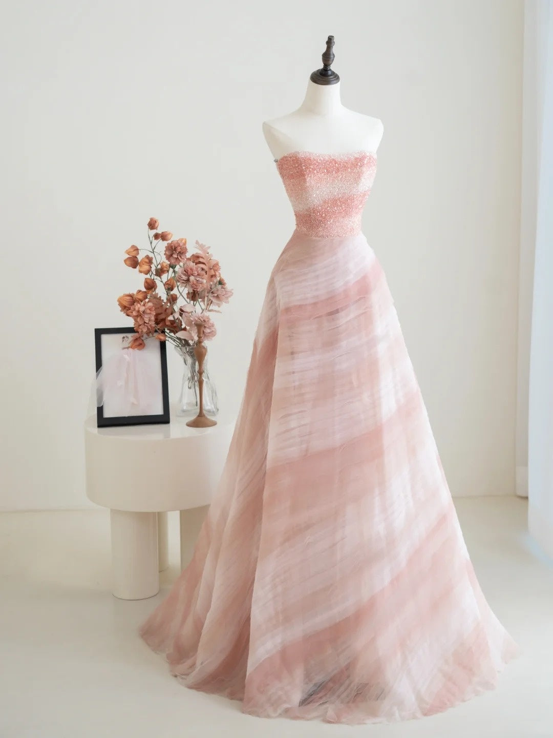 Elegantes, trägerloses Ballkleid aus rosa Tüll mit Kristall- und Perlenstickerei, langes Partykleid, Outfit zum 18. Geburtstag, Abschlusskleid N233