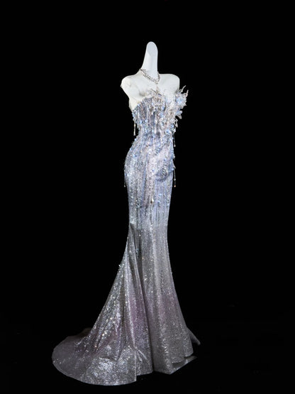Robe de mariée sirène classique, décolleté cœur, sequins gris argentés et cristaux, robe de mariée N299