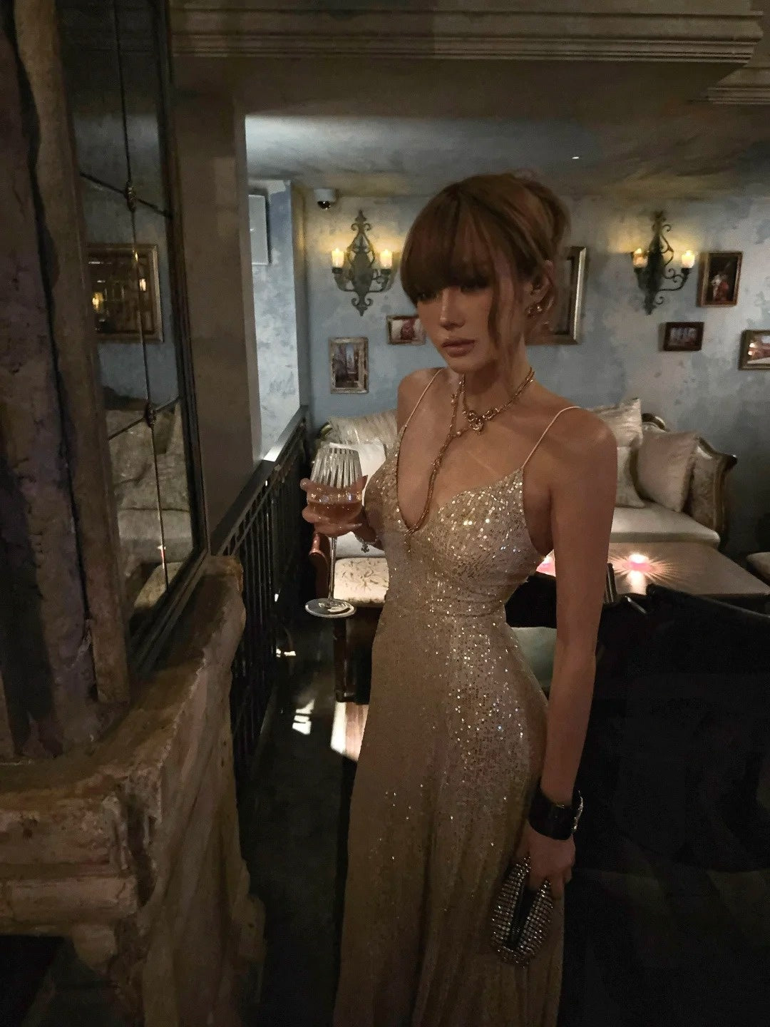 Funkelndes Meerjungfrauen-Abendkleid mit Spaghettiträgern, champagnerfarbenem Paillettenbesatz, langes Ballkleid, Geburtstagskleid, Abendkleid N475