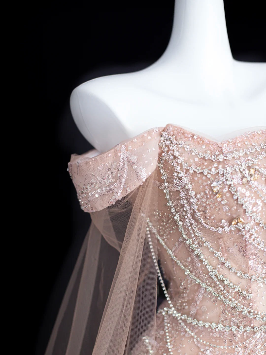 Élégante robe de soirée rose poudré coupe trapèze à épaules dénudées avec manches courtes et sequins pour anniversaire ou bal de promo N2828