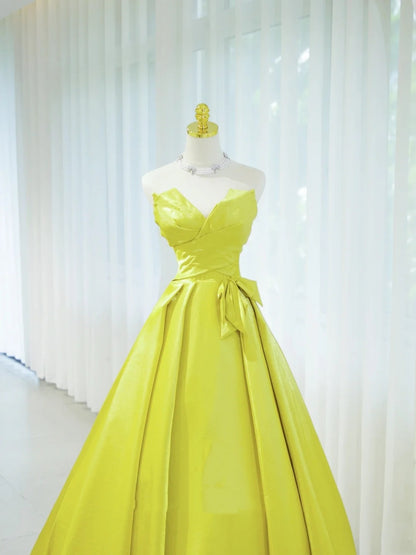 Wunderschöne Ballkleider Prom Queen mit Herzausschnitt aus grünem Satin mit Rüschen Langem Abendkleid N2931