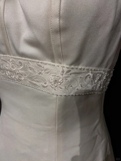Zeitlose Hochzeitskleider Ballkleid Spaghettiträger Elfenbein mit Perlen Lang Brautkleid N3433