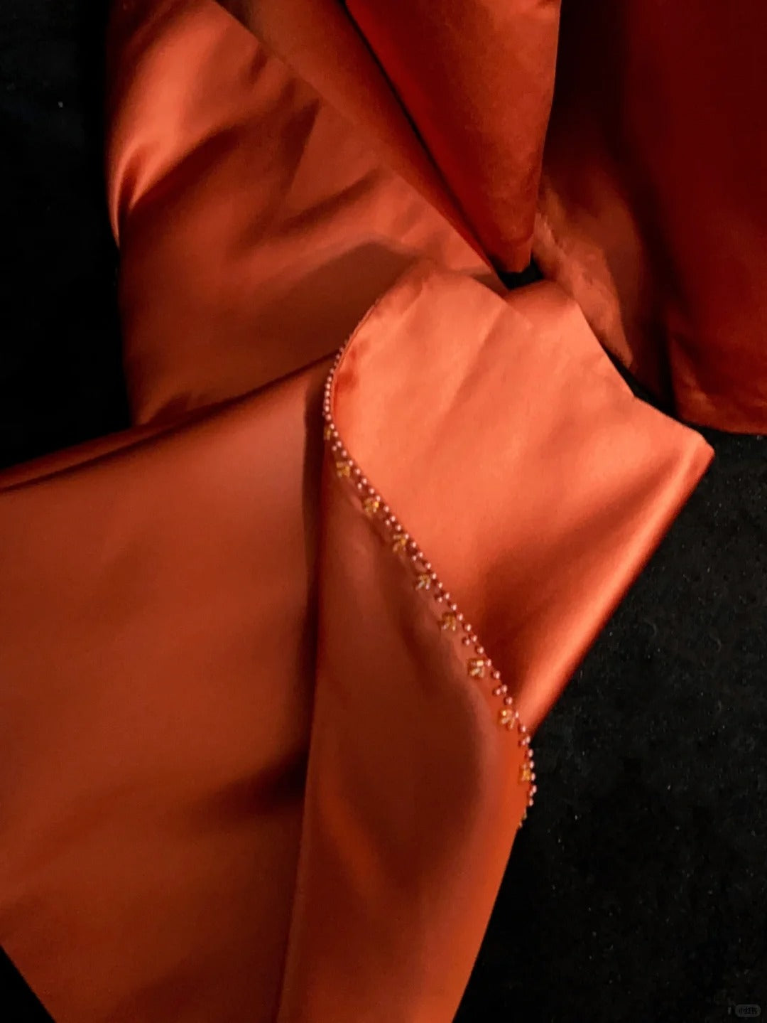 Robes de bal modestes ligne A bretelles spaghetti orange avec perles longues tenues de soirée N3445