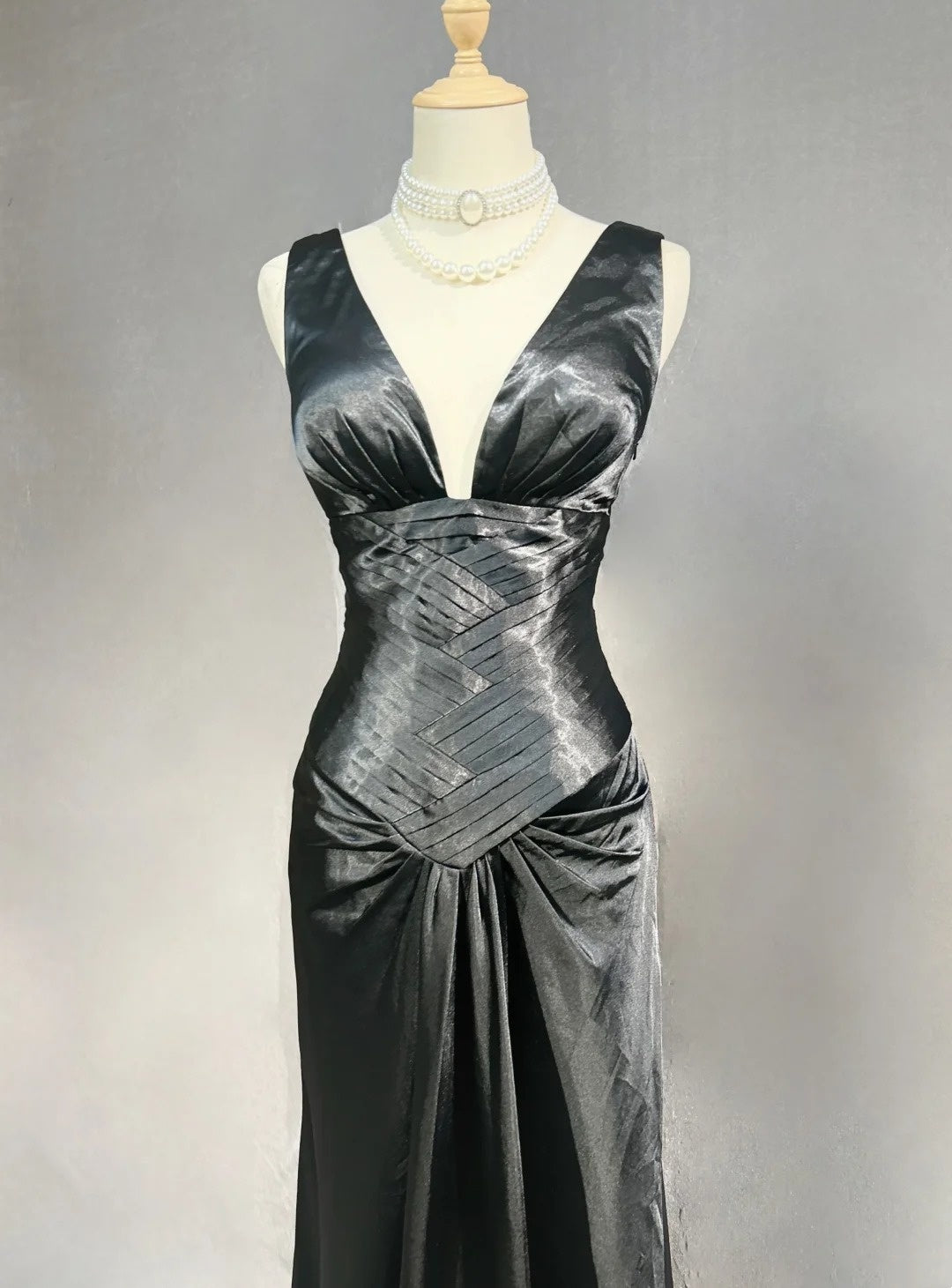 Robes de bal sirène modestes, dos nu, en satin noir avec volants, longues robes de soirée N3466