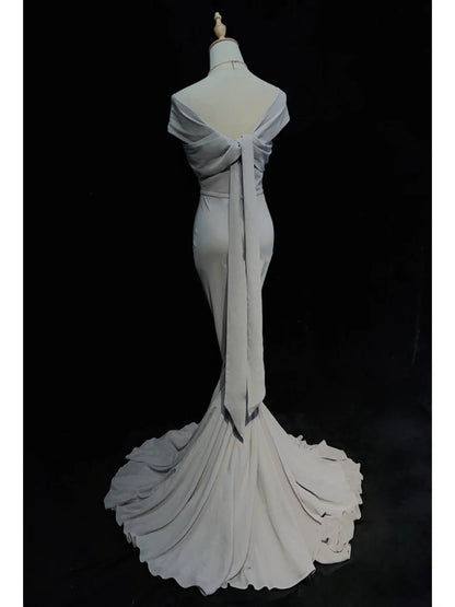 Vintage-Ballkleider Inspo Meerjungfrau Neckholder Grau Lang 1990er Mit Falten Abendkleider N3325