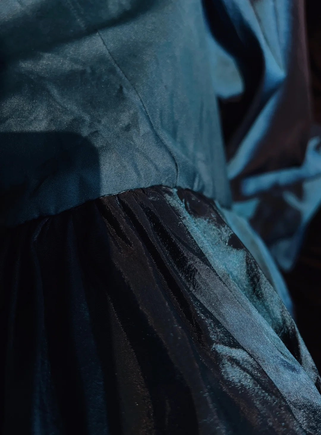 Belles Robes de Bal Sirène Bustier Bleu avec Corsage Volanté Longues Tenues de Soirée N3358