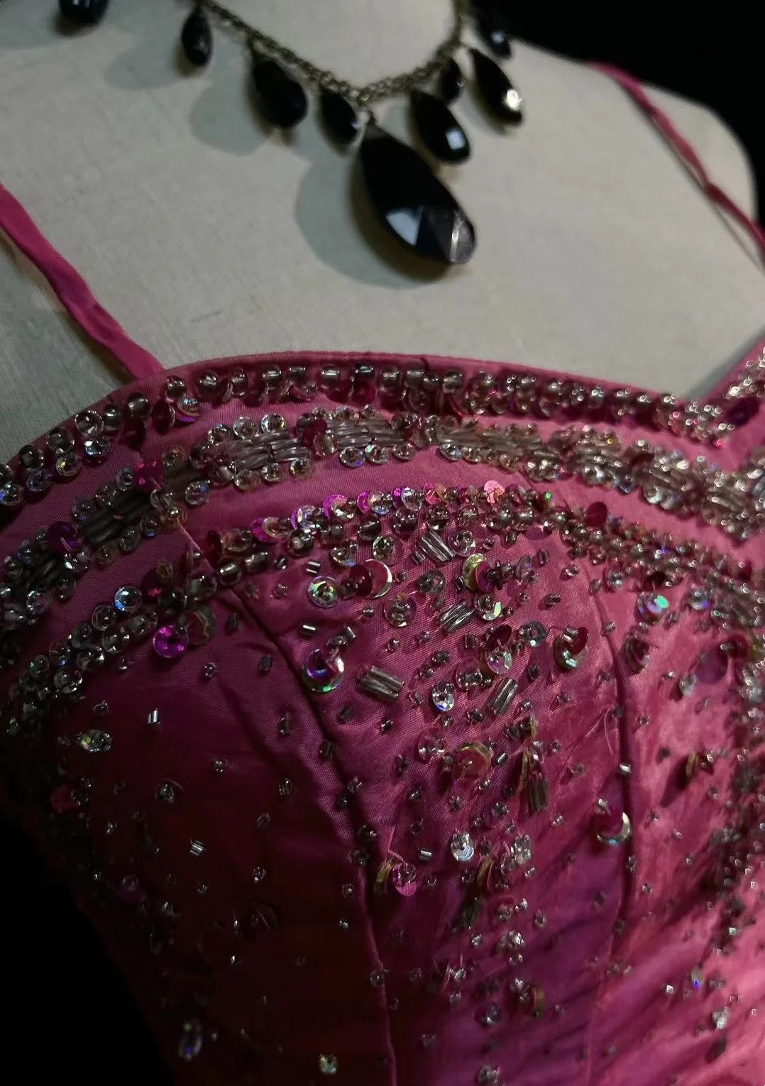 Robes de bal vintage en taffetas rose à bretelles spaghetti, avec perles argentées, années 1950, robe longue de soirée N2595