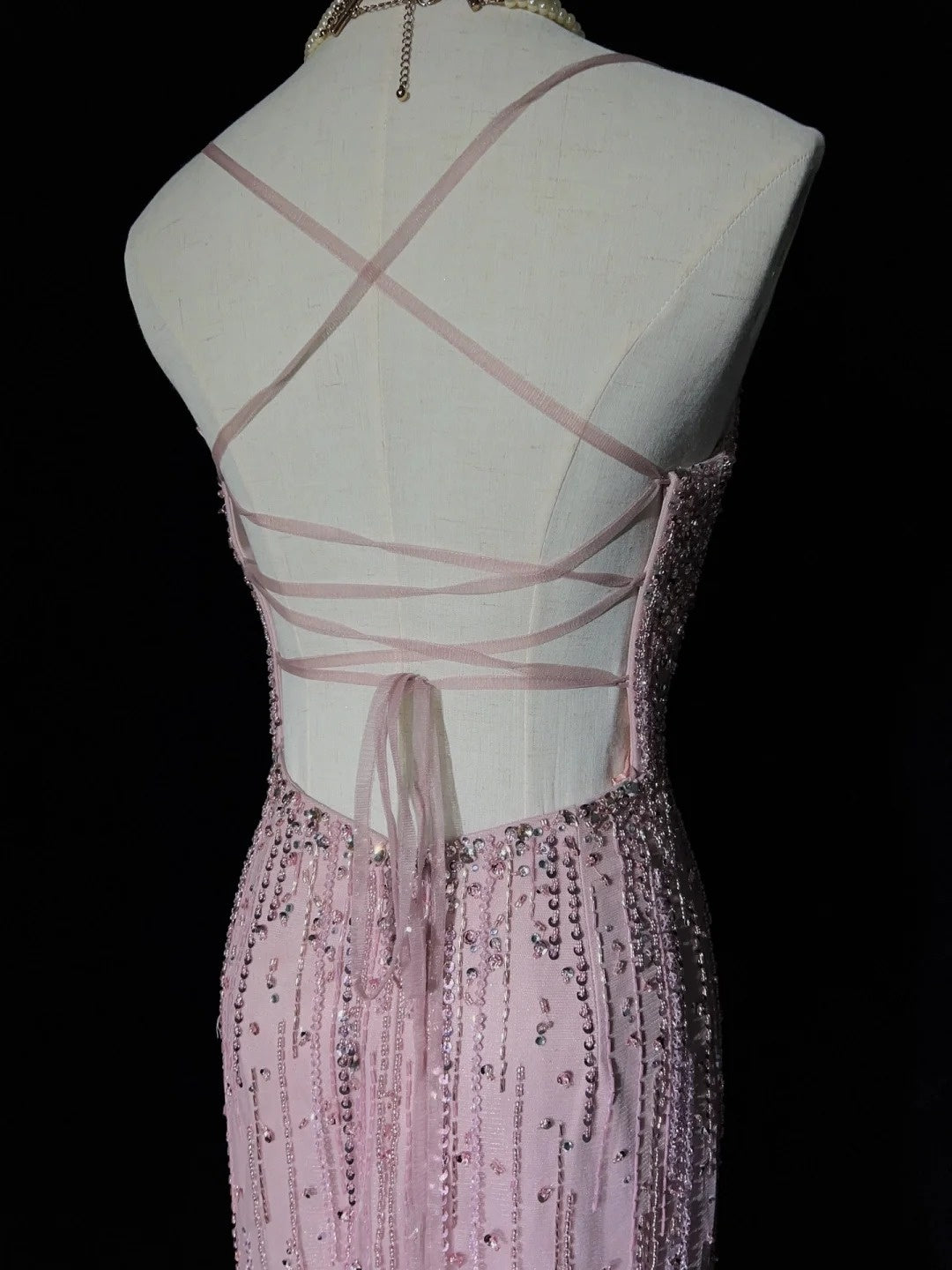 Robes de bal intemporelles sirène fines bretelles tulle rose clair avec perles dos nu longues tenues de soirée N3233