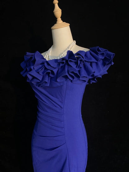 Robes courtes d'anniversaire et de rentrée à coupe fourreau modeste et épaules dénudées pour femmes N3252