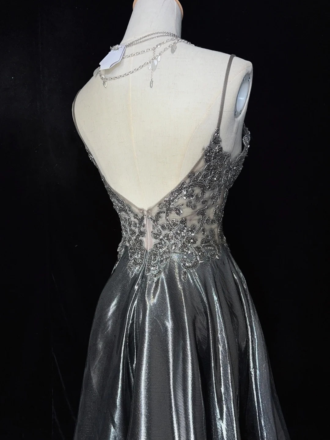 Süße A-Linien-Spaghettiträger-Kleider in Grau mit Spitze für Damen, kurze Geburtstagskleider, Mini-Homecoming-Outfits N3344