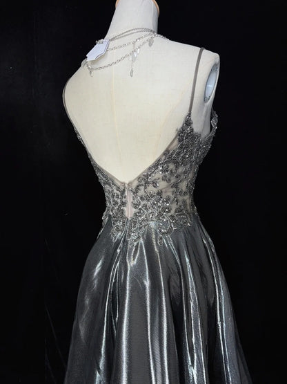 Süße A-Linien-Spaghettiträger-Kleider in Grau mit Spitze für Damen, kurze Geburtstagskleider, Mini-Homecoming-Outfits N3344