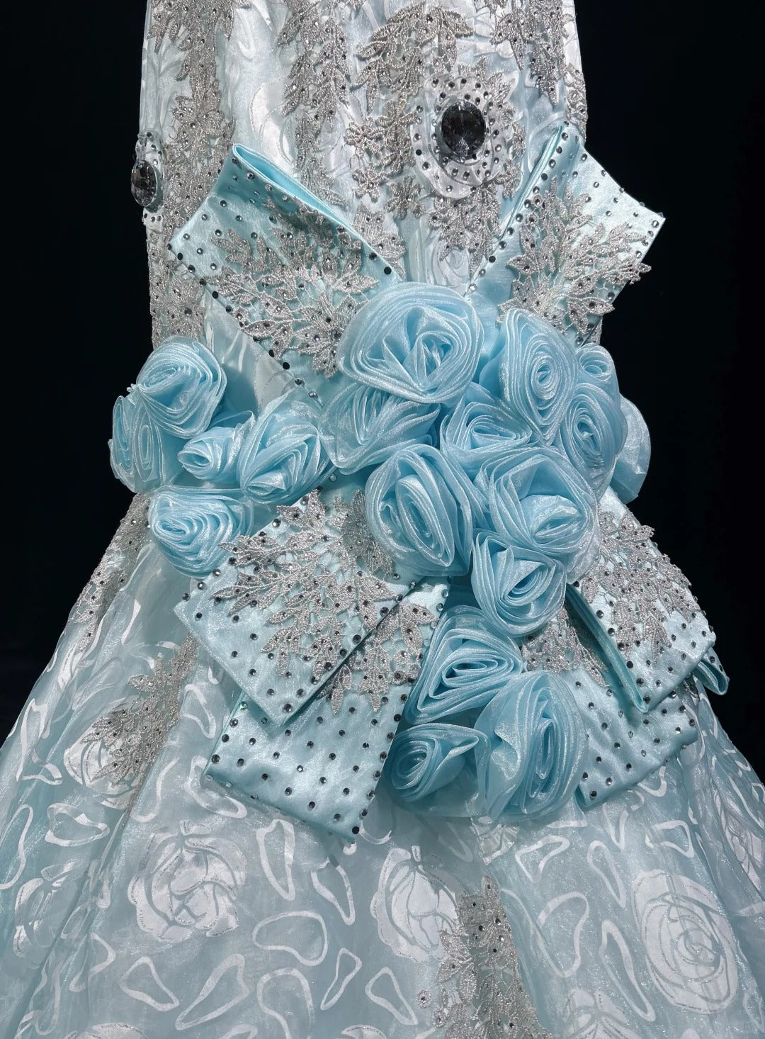 Belles Robes de Bal Sirène Bretelles Fines Bleu Ciel avec Fleurs Perles Longues Tenues de Soirée N3319