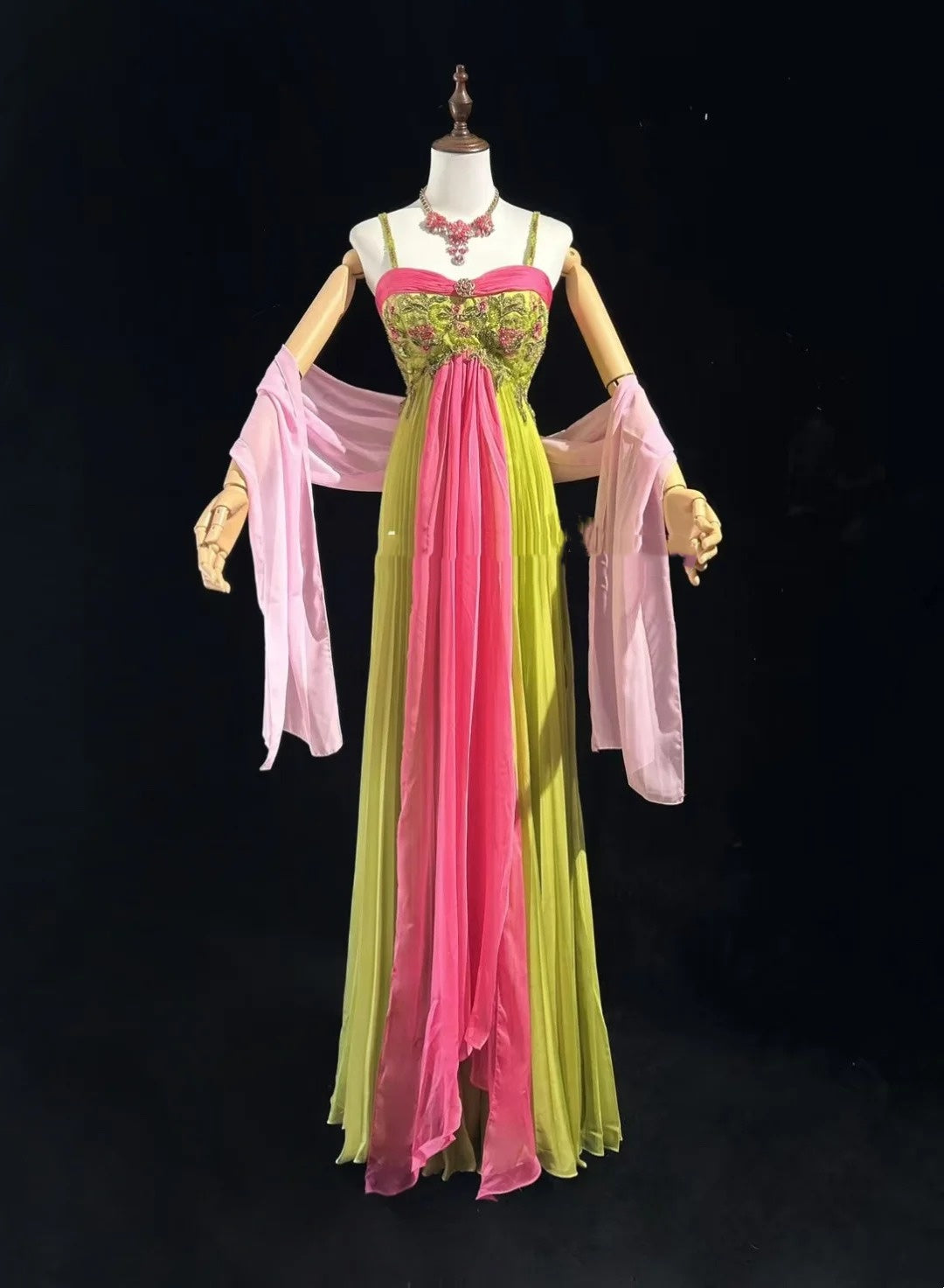 Robes de bal vintage Trapèze Bretelles fines Mousseline rose et verte avec perles Robe de soirée longue années 60 N2610