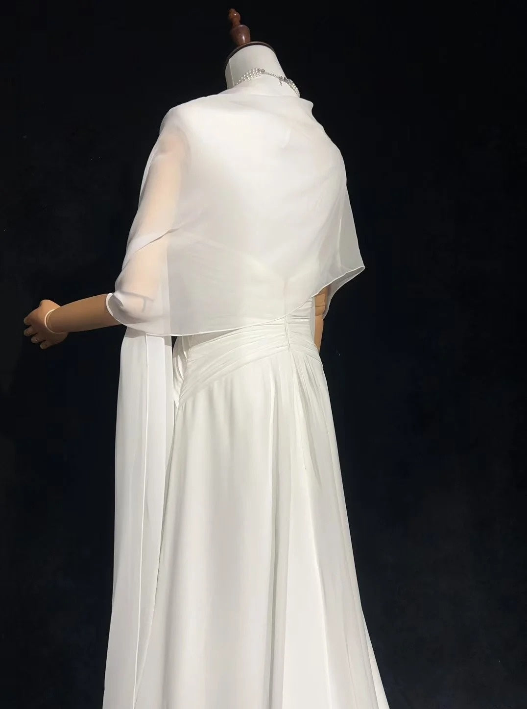 Schlichte Brautkleider A-Linie Spaghettiträger Chiffon Weiß Plissiert Sommer Strand Langes Hochzeitskleid N3831